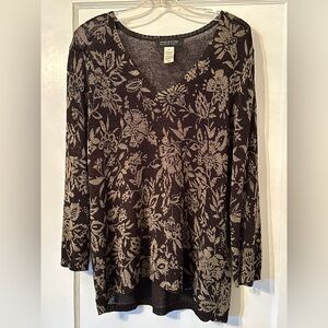 Jones New York Women’s Plus Floral V-Neck Women's Top - Black and Cream 2X